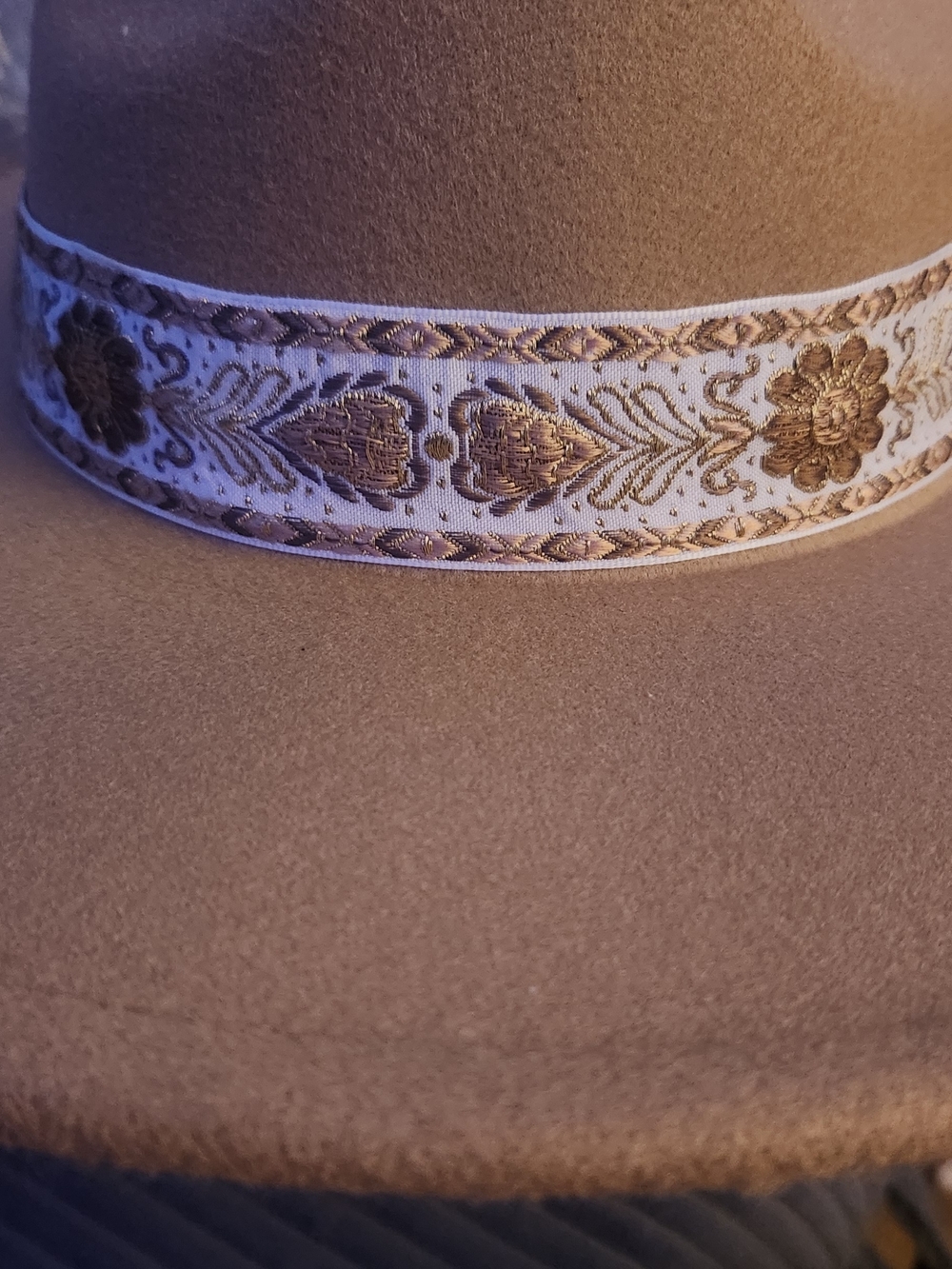 Embroidered Floral Band Wool Felt Hat - Brown with White & Gold Trim